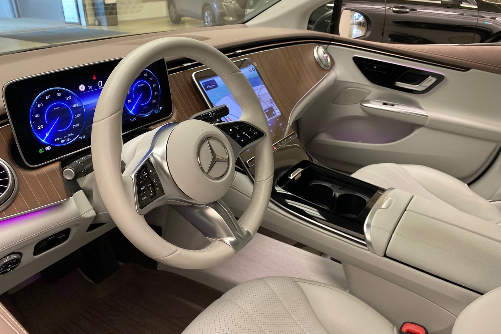 Mercedes-Benz EQE 300 2023, kuva 6/39