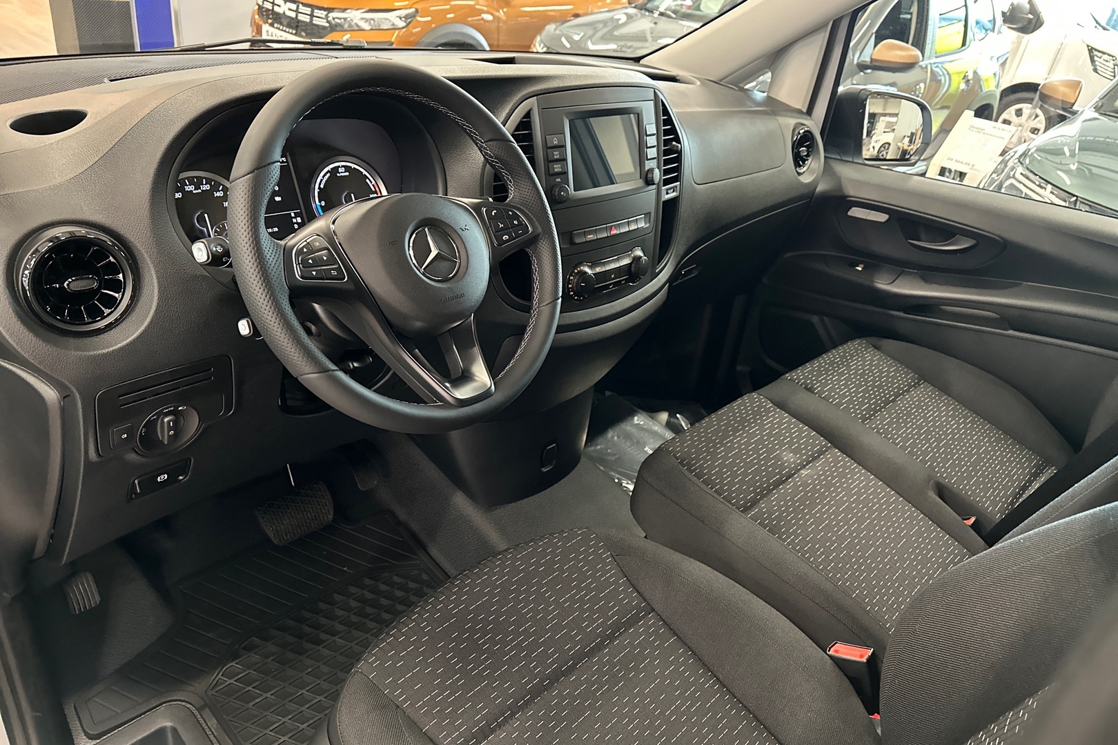 Mercedes-Benz Vito 2025, kuva 6/18