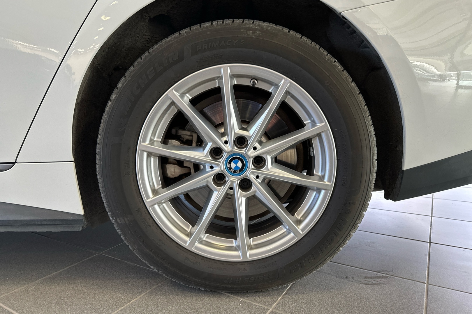 BMW i4 eDrive40 2024, kuva 6/17