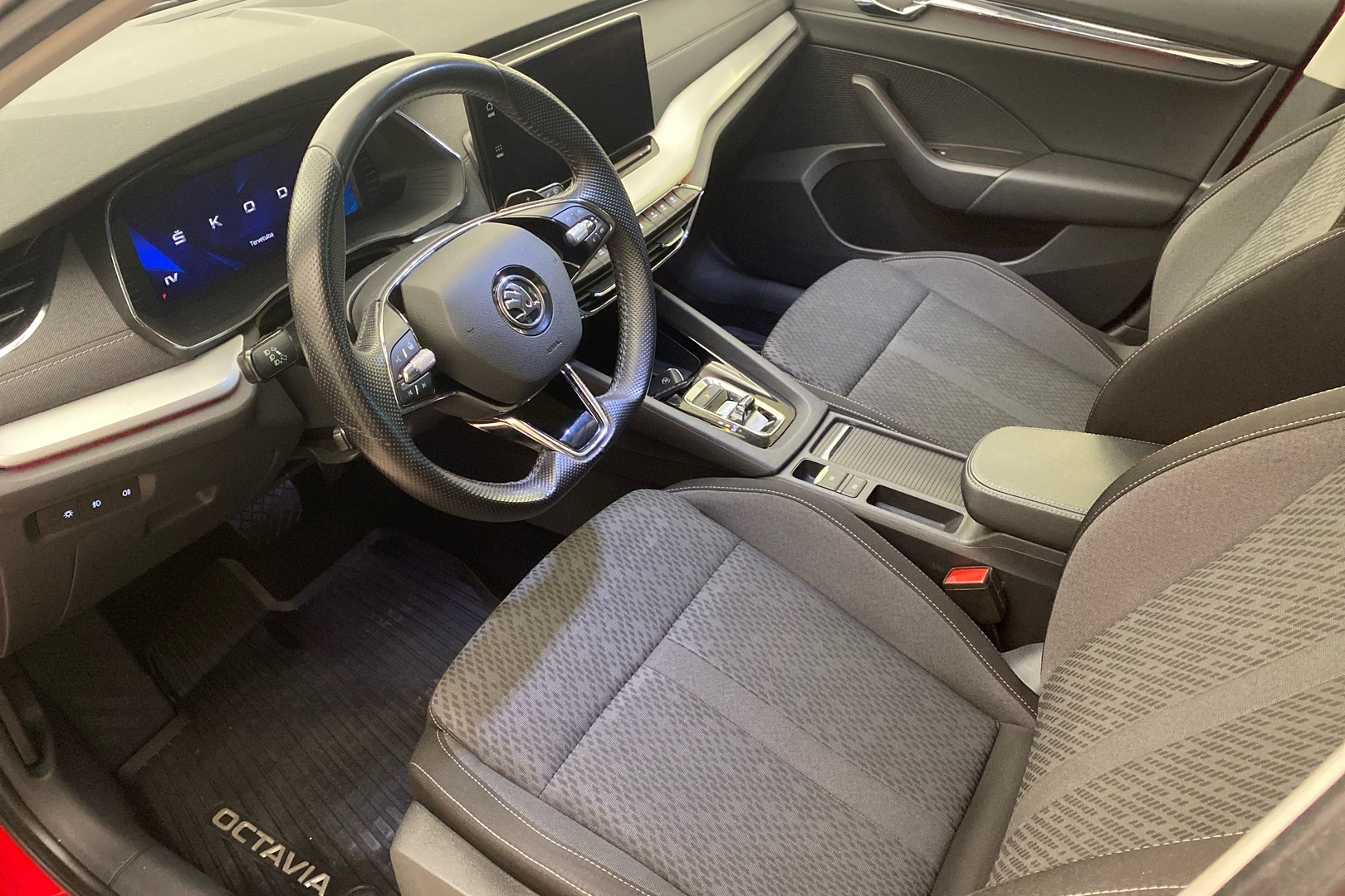 Skoda Octavia 2021, photo 6/20