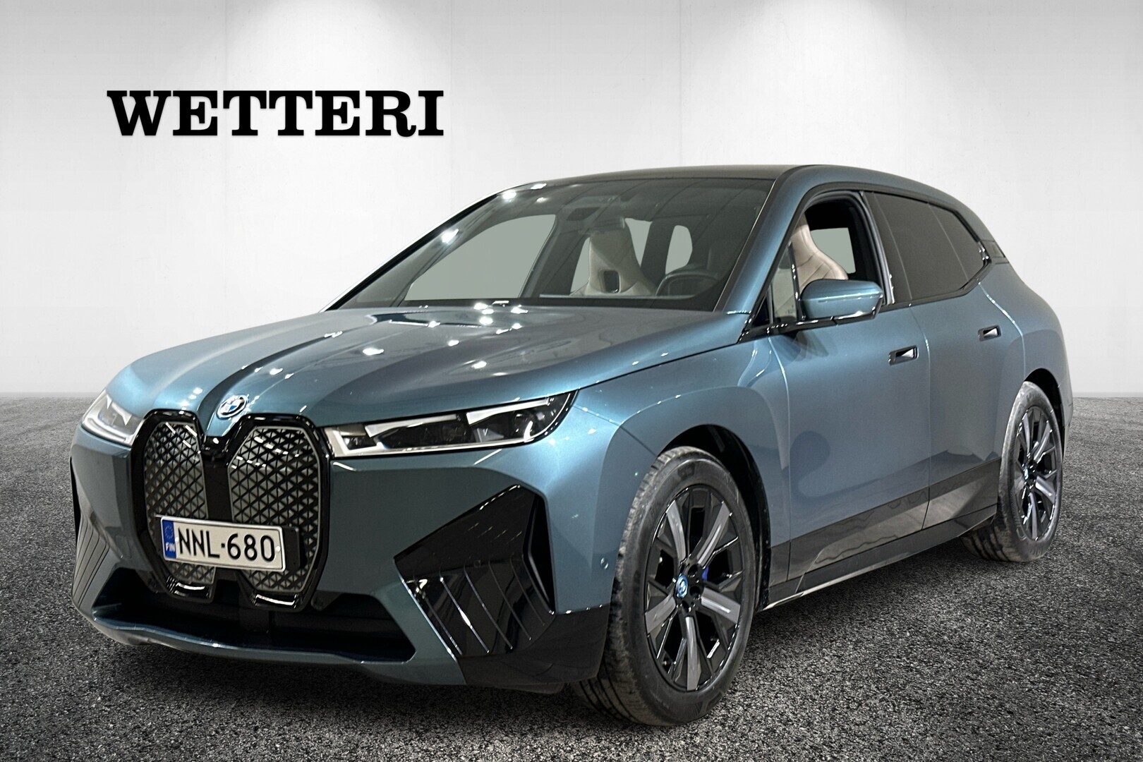 BMW iX xDrive50 Fully Charged - ** Hieronta / Ilma-alusta / Vetokoukku / Muistipenkit / Laserlight / H/K / HUD / 360º kamera **