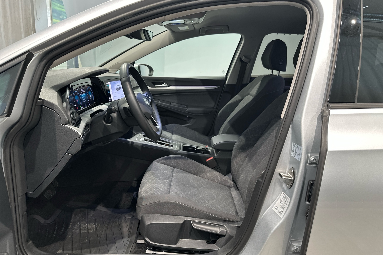 Volkswagen Golf 2024, kuva 5/24