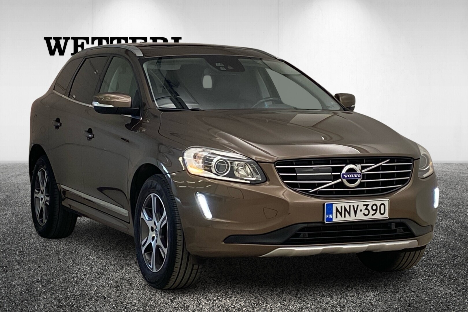 VOLVO XC60 D4 AWD Summum aut / Webasto / Koukku / ACC / Panoraama / Keyless