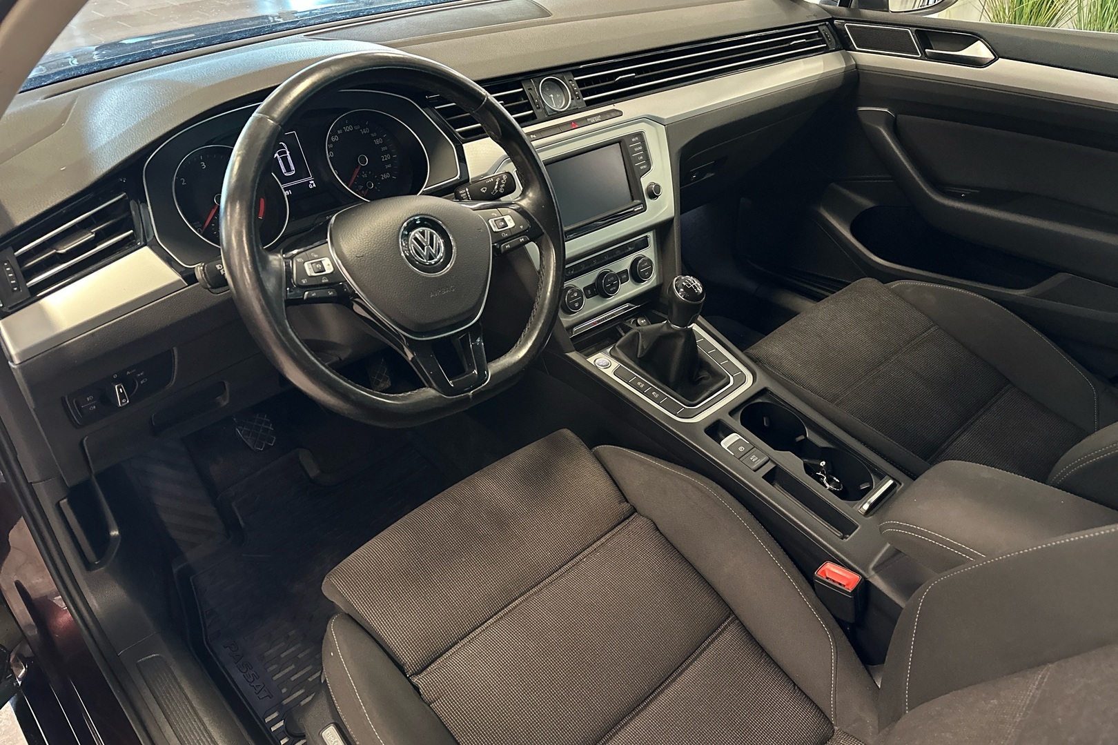 Volkswagen Passat 2016, kuva 6/31