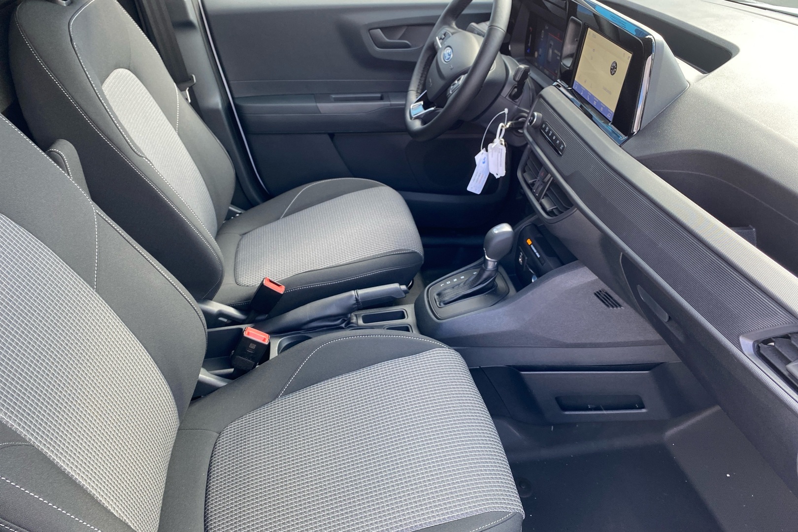 Ford Transit Courier 2026, kuva 7/14