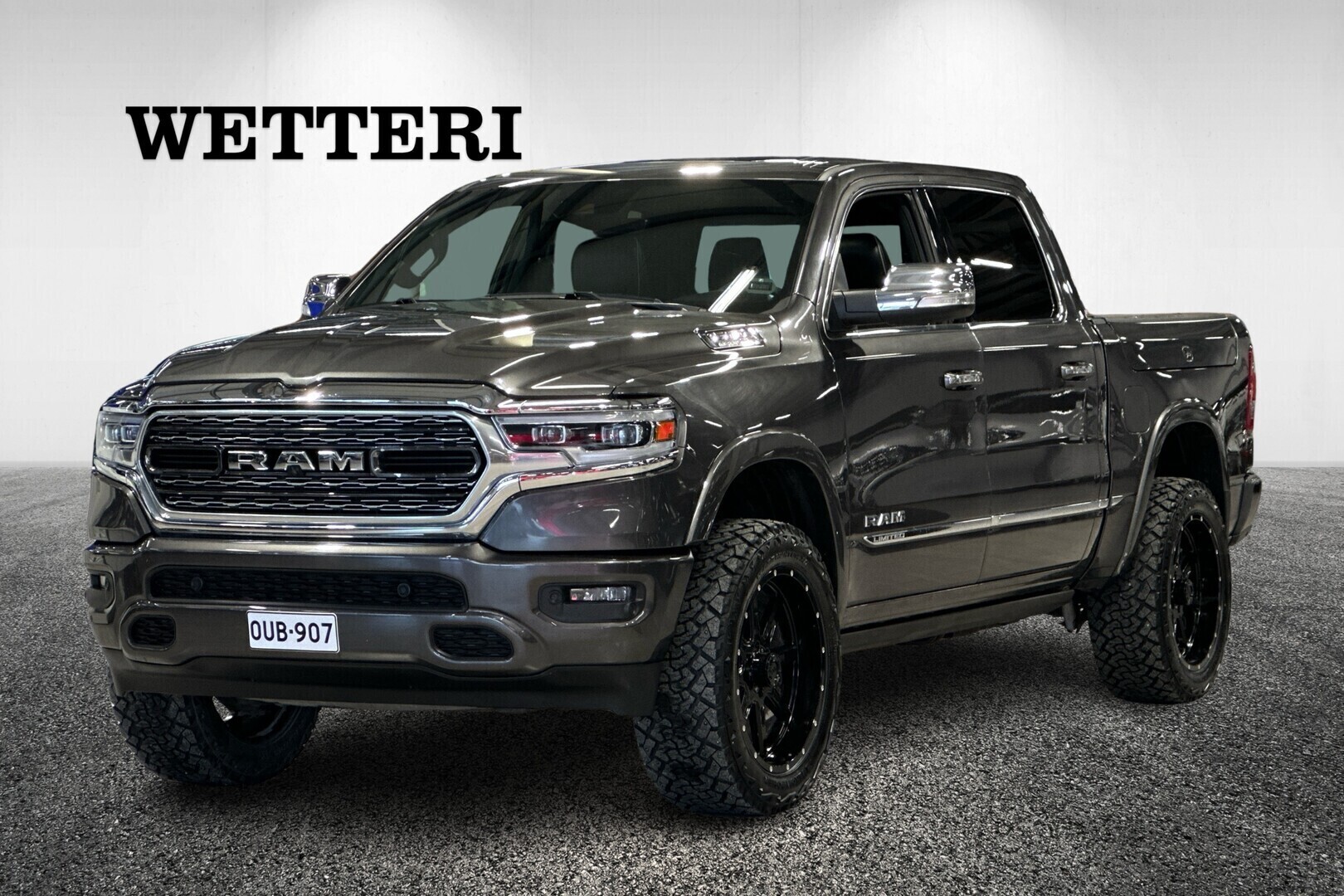 DODGE RAM 1500 Limited CrewCab 5,7 V8 / ALV / Suomiauto - ALV / Rambox / Vetokoukku / ACC / Ilma-alusta / 360° kamera / Nahat / Panorama / 4x ilmastoidut penkit /  Harman Kardon / 2 x Renkaat