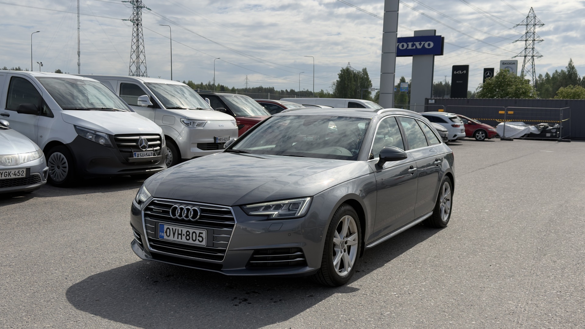 AUDI A4 Avant Land of quattro 2,0 TDI 140 kW quattro S tronic - Kysy tarjous jo nyt! 0417311818(Myös WhatsApp) / mika.myllykangas@wetteri.fi