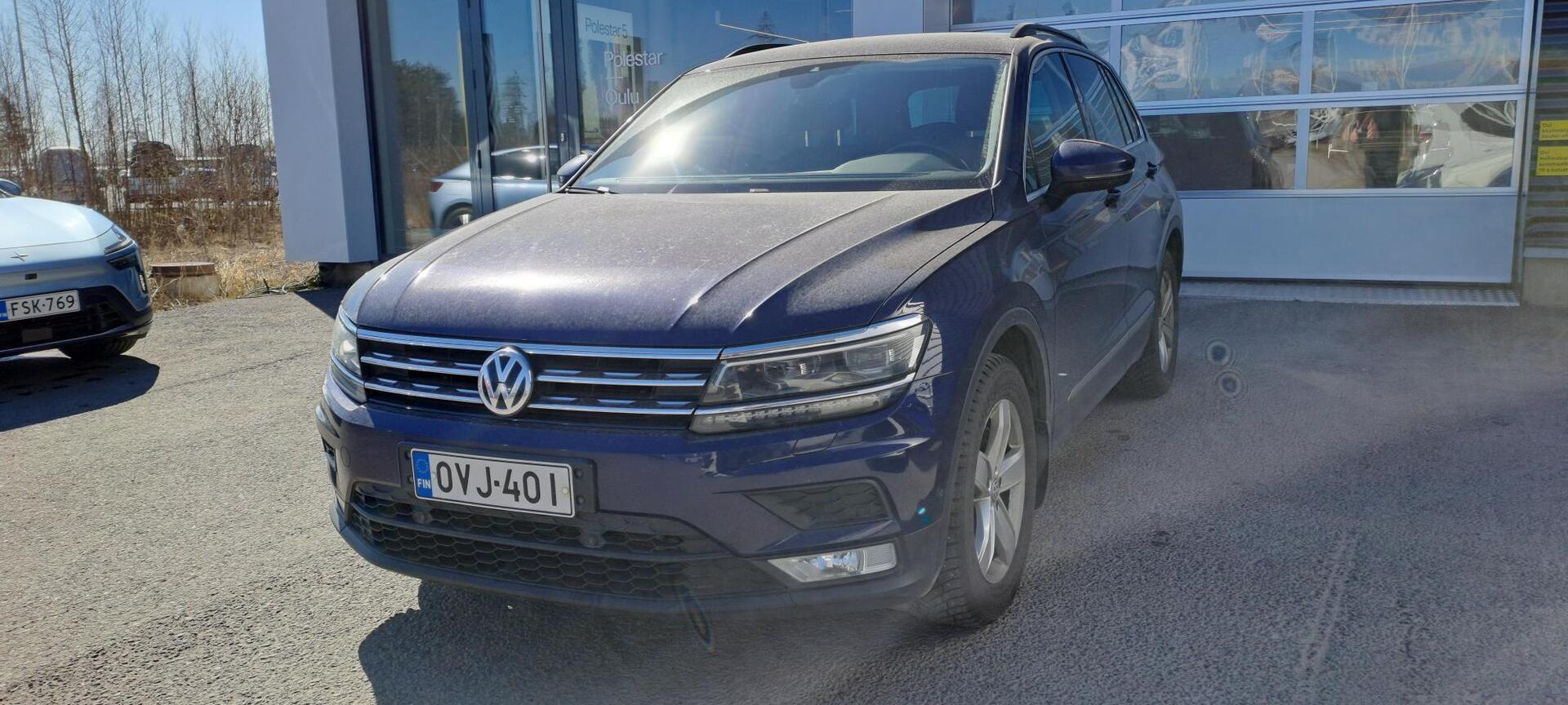 VOLKSWAGEN Tiguan Comfortline 2,0 TDI SCR 110 kW (150 hv) 4MOTION DSG-automaatti - ** Koukku / Navi / Lisälämmitin / Adapt. vakkari **
