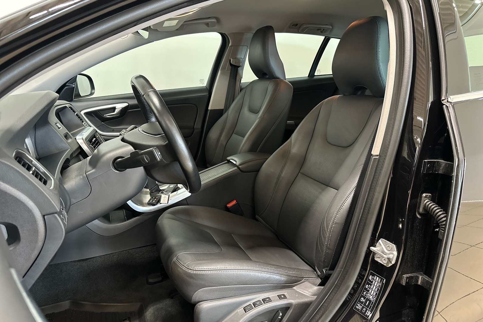 Volvo V60 D4 Classic Summum aut 2017, kuva 7/15