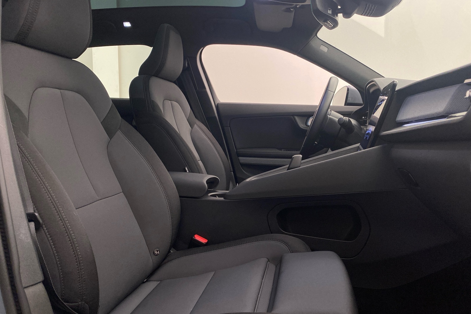 Polestar 2 Launch Edition, 300kW, 78kWh 2021, kuva 7/20