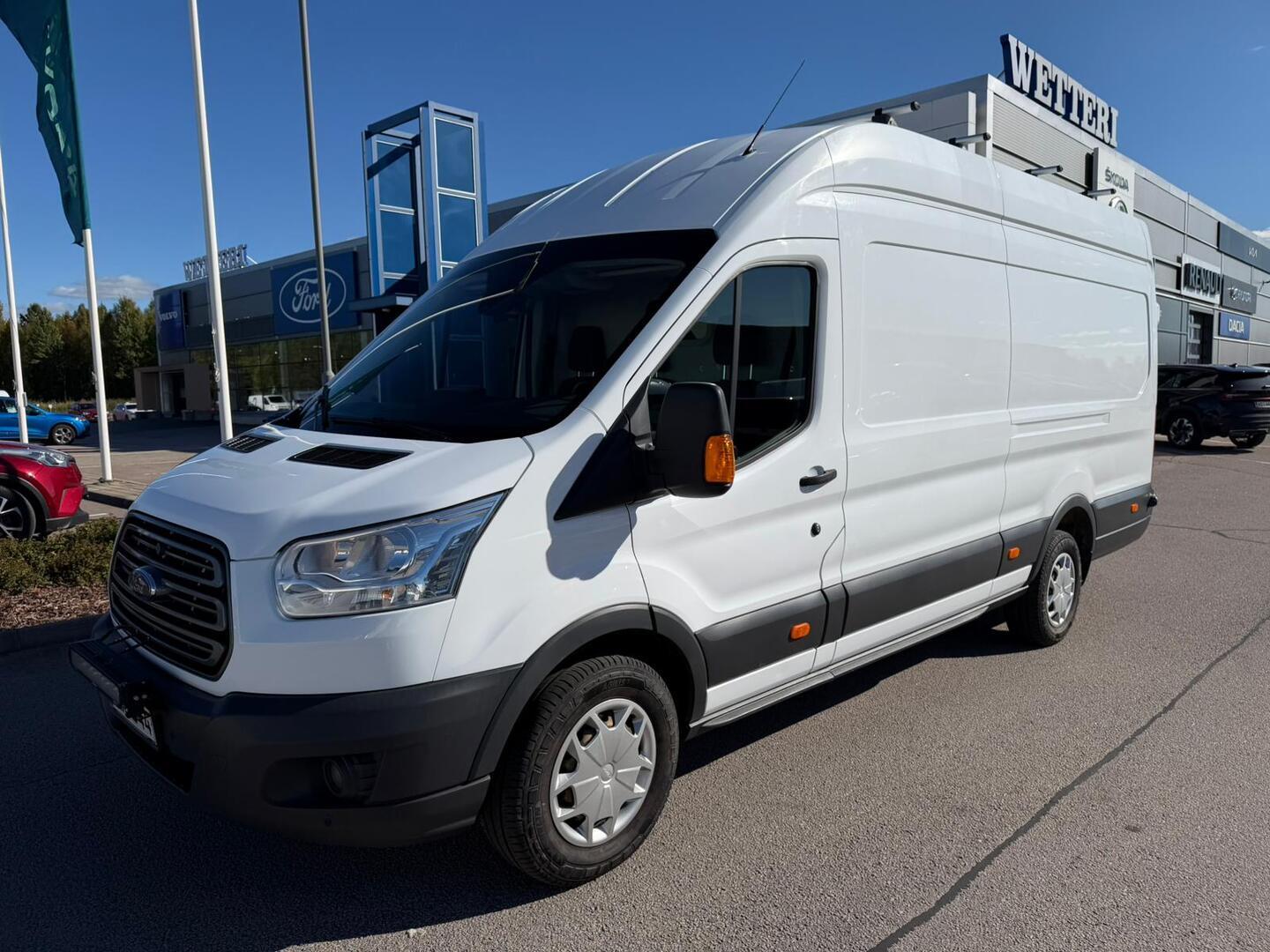 FORD Transit 350 2,0 TDCi 130 hv Trend L4 H3 takaveto 3,15 - ** Lisälämmitin / ALV / Vetokoukku / P.Kamera / Hyllyt takatilassa / Hyvin varusteltu **