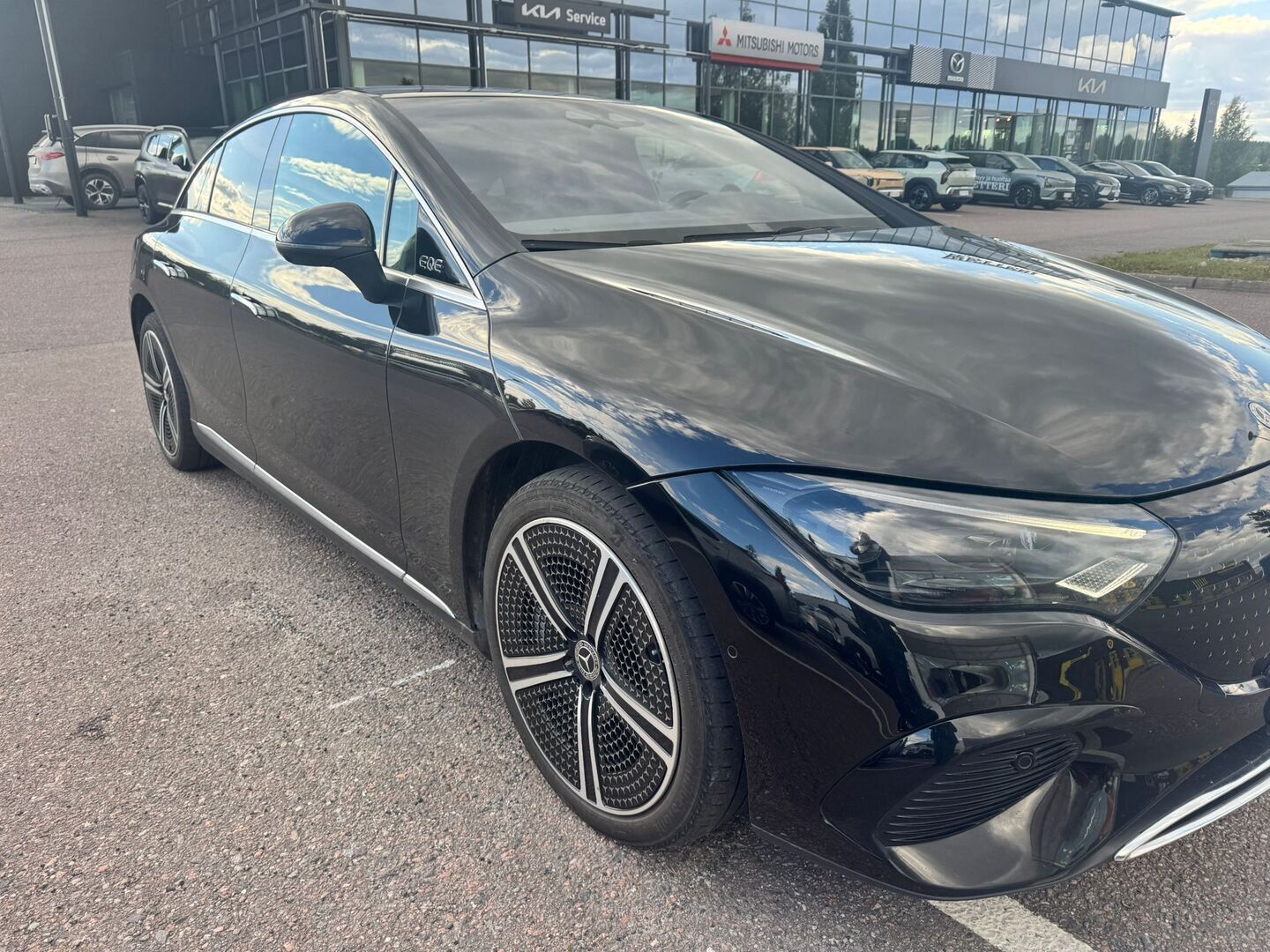 Mercedes-Benz EQE 500 4MATIC 2023, photo 4/8