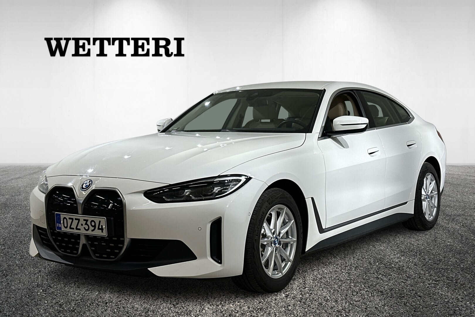 BMW i4 eDrive40 - **1-Omistaja / Navi / Hifi / Kamera / Vakkari / Bmw turva voimassa  **