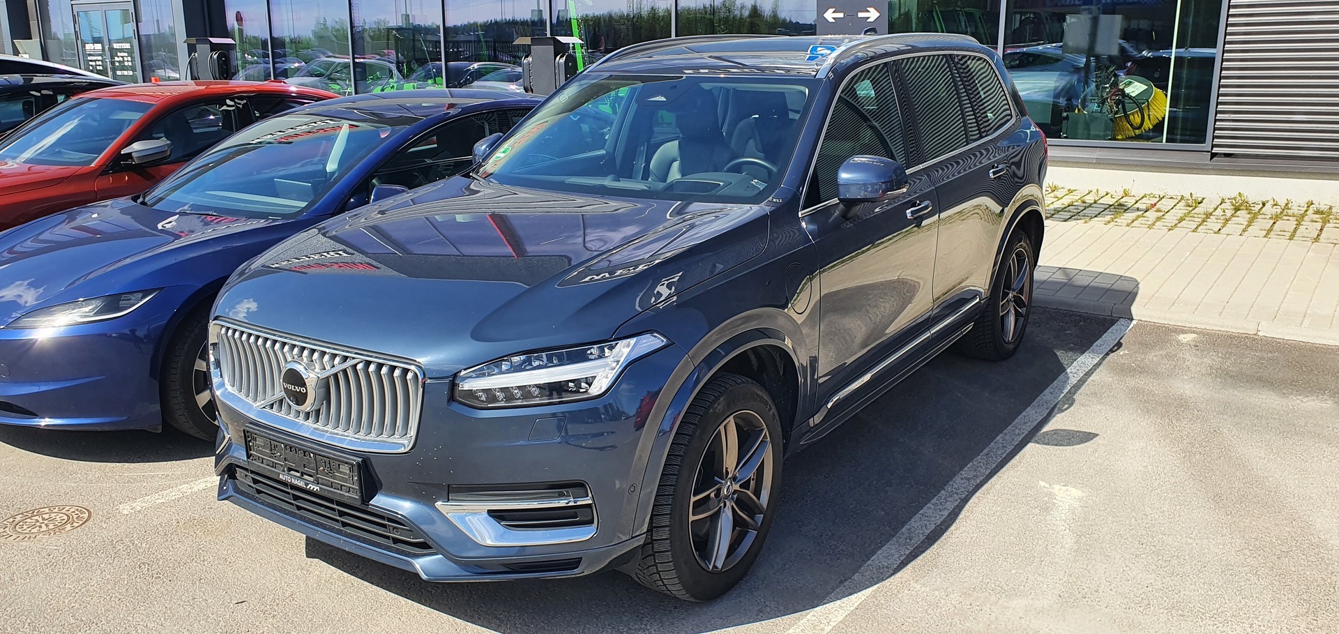 VOLVO XC90 T8 AWD Long Range Ultimate Bright aut 7P ** B&W / PA-lisälämmitin / HUD / 360 / Full-LED / Pilot Assist / Panoraama / Koukku **