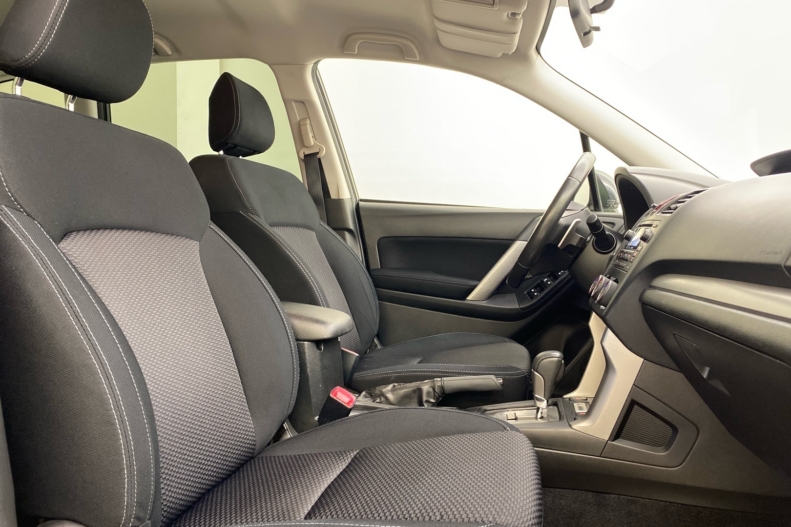 Subaru Forester 2,0 XS CVT 2014, kuva 7/17