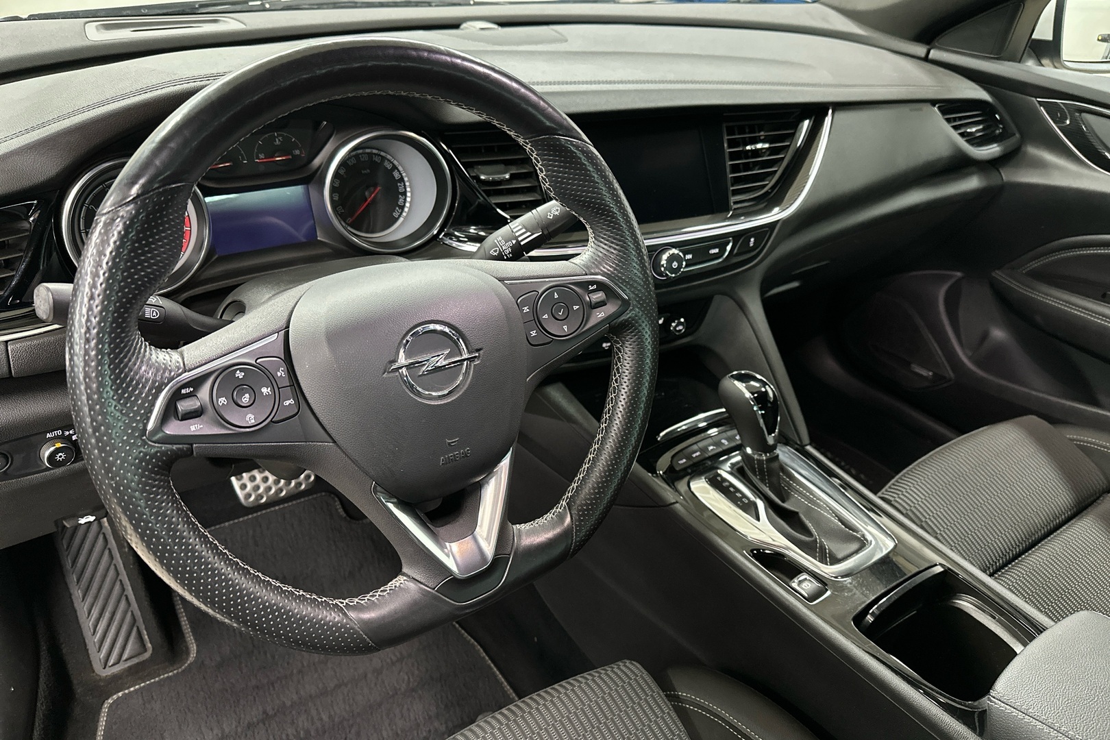 Opel Insignia 2018, kuva 7/29
