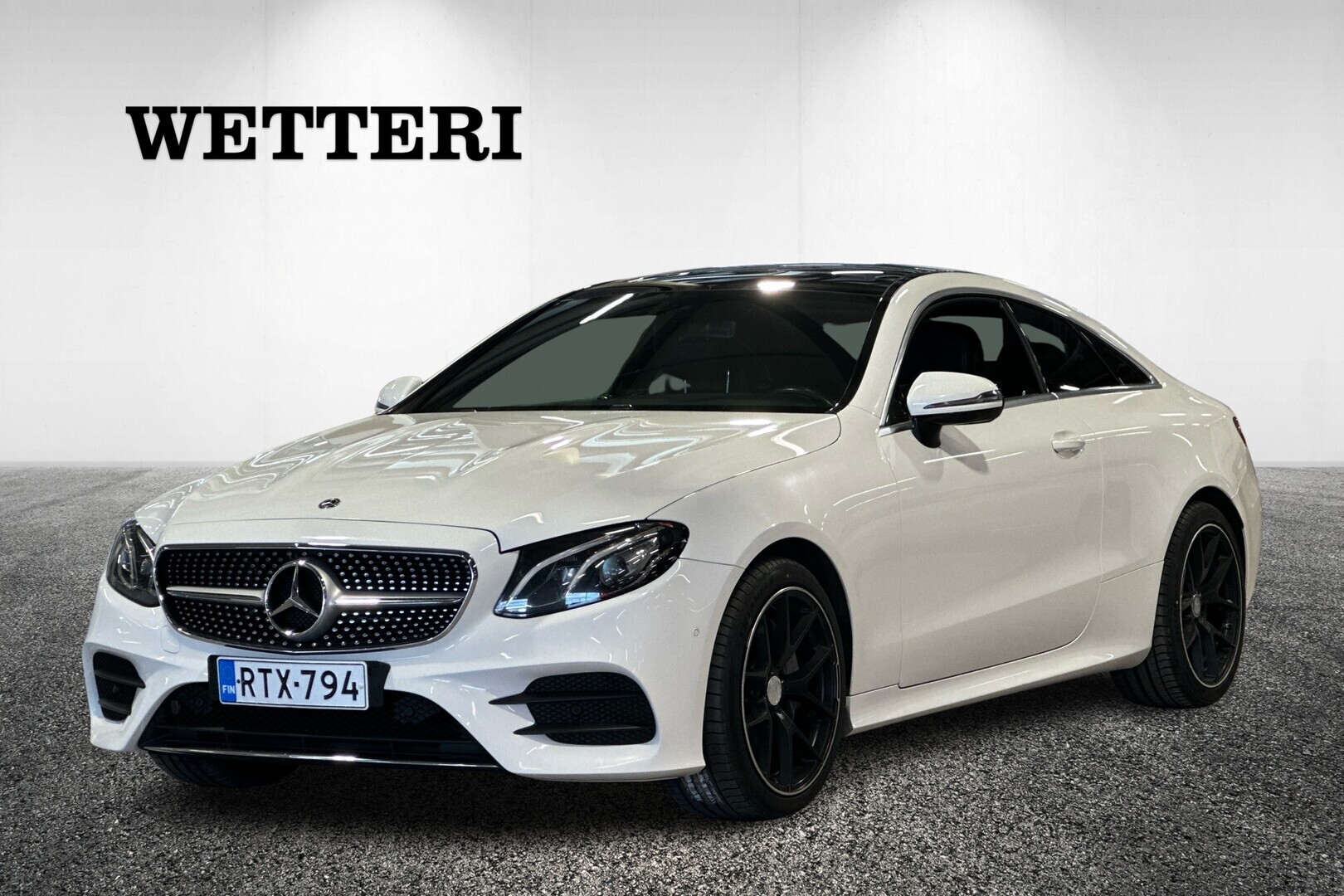 MERCEDES-BENZ E 220 d 4Matic A Coupé AMG - AMG Sisä- ja ulkopaketti / Panorama / Peruutuskamera / Ambient-valaistus / LED / Moottorinlämmitin