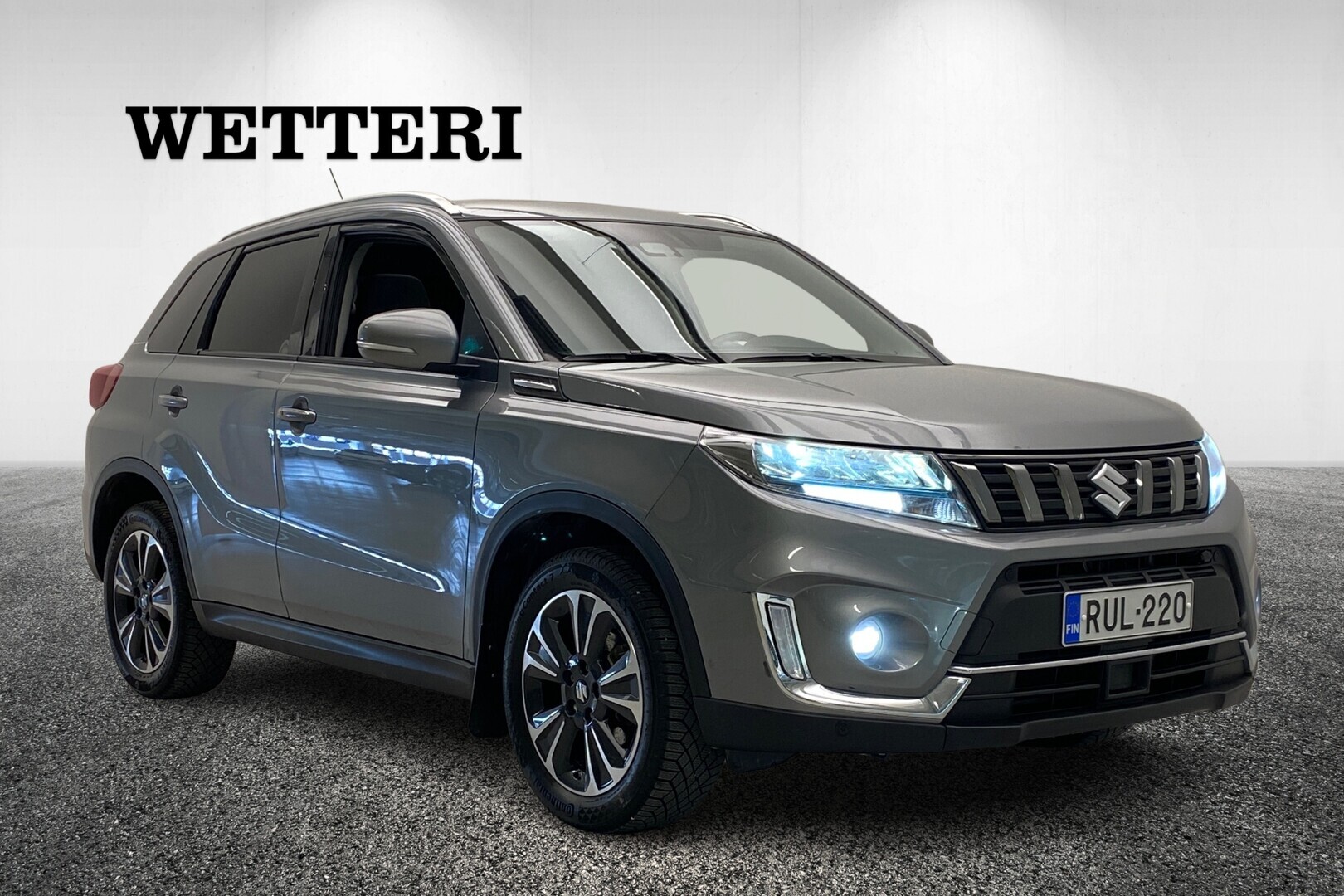 SUZUKI Vitara 1,5 HYBRID 4WD GLX+SR 6AGS-aut - / 1. omistaja / Neliveto / Vetokoukku / Mukautuva vakionopeudensäädin / Panoraamakatto /