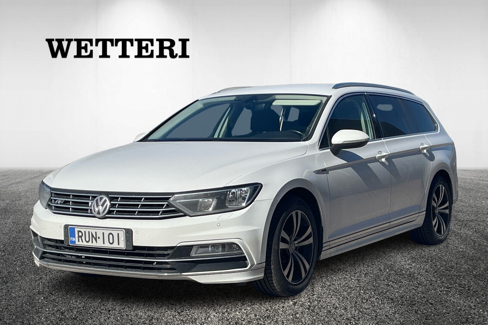 VOLKSWAGEN Passat Variant R-Line 2,0 TDI 140 kW (190 hv) 4MOTION DSG-automaatti // Adapt.Cruise / Webasto / Koukku / Carplay / Kamera // - // Adapt.Cruise / Webasto / Koukku / Carplay / Kamera //