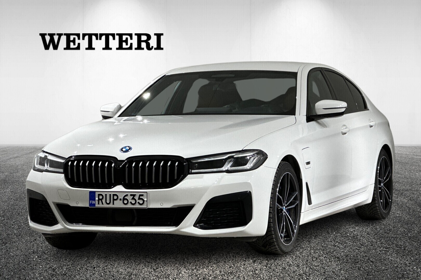 BMW 545 G30 Sedan 545e MY22 xDrive A Charged Edition M Sport / Juuri tullut! Pyydä tarjous jo nyt! 0449025570 (myös WhatsApp) - Juuri tullut! Pyydä tarjous jo nyt! 0449025570 (myös WhatsApp) **Juuri huollettu / Suomi-auto / Bowers & Wilkins / Aktiivi vakkari / Säätyvä alusta **