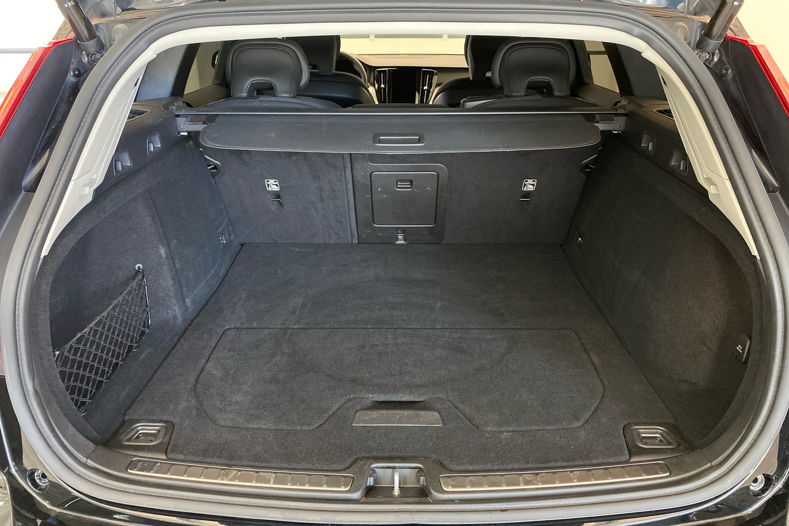 Volvo V60 B3 MHEV Business Core DCT aut 2023, photo 7/25