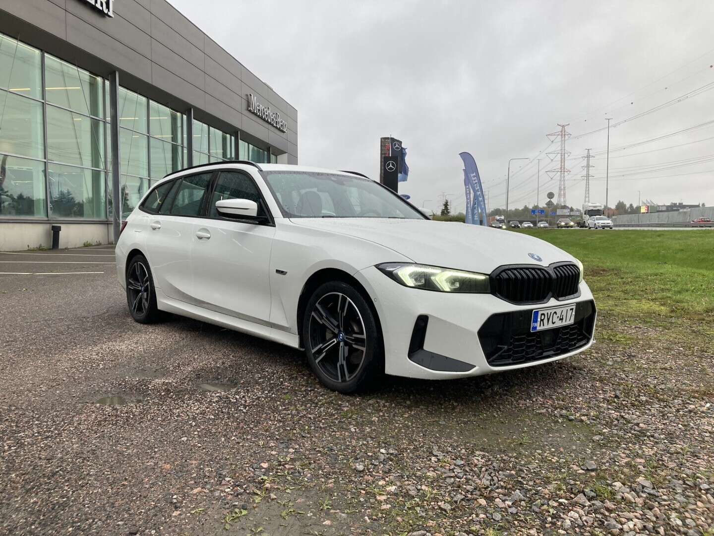 BMW 330 G21 Touring 330e xDrive A Charged Edition M Sport - / Juuri tullut! / Tietoja päivitetään /