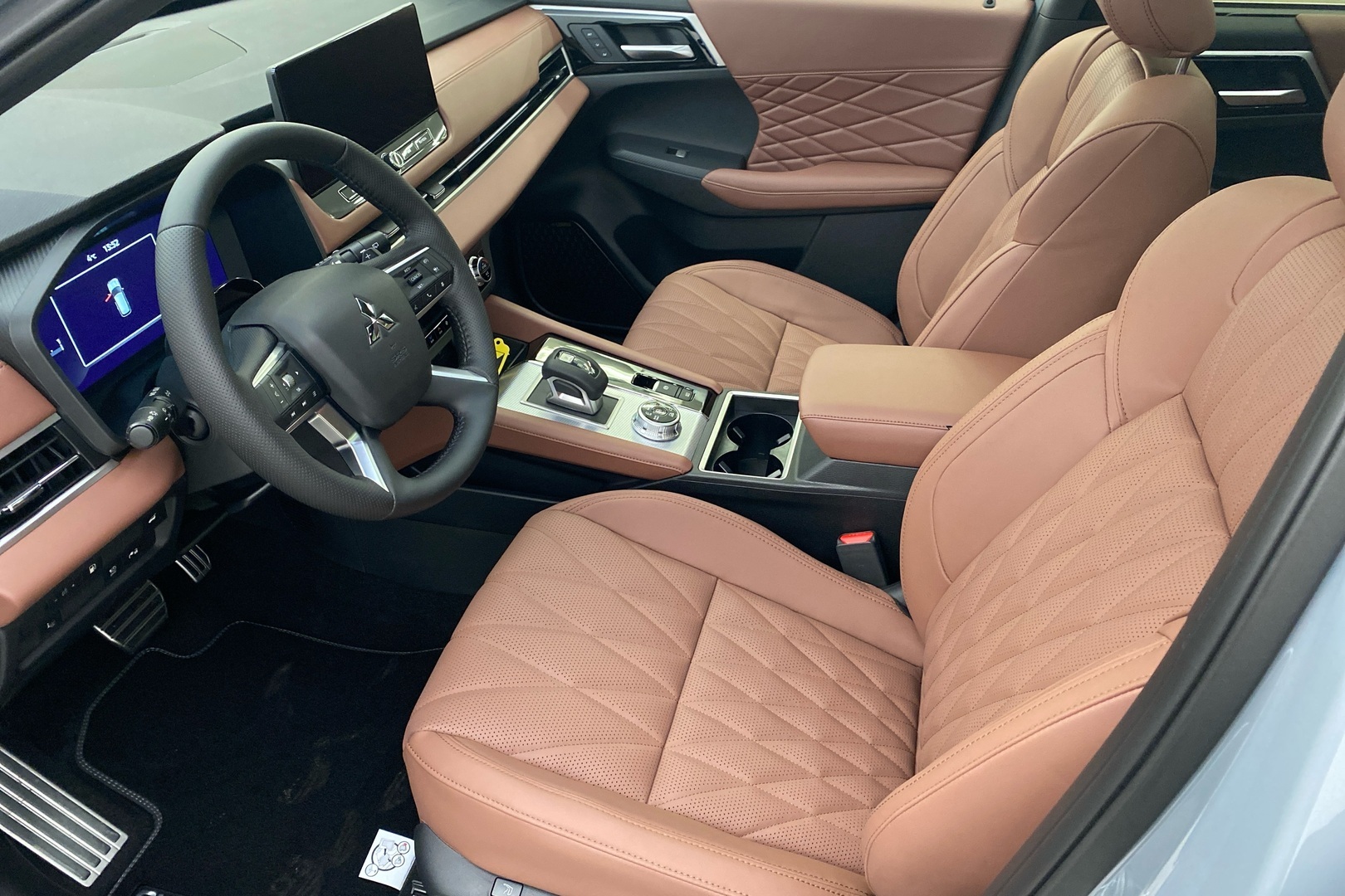 Mitsubishi Outlander 2025, photo 7/19
