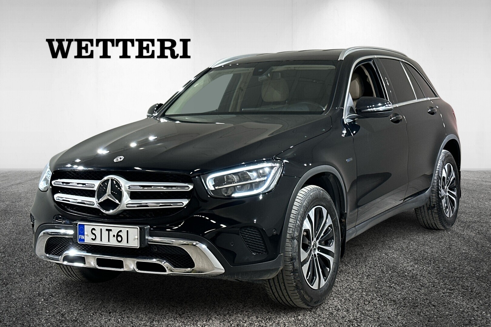 MERCEDES-BENZ GLC 300 e 4MATIC A Business EQ Power - 1-omisteinen Suomi-auto / Merkkiliikkeen huoltokirja / Sähköinen vetokoukku / Navigointi / Peruutuskamera / Nahkaverhoilu / 