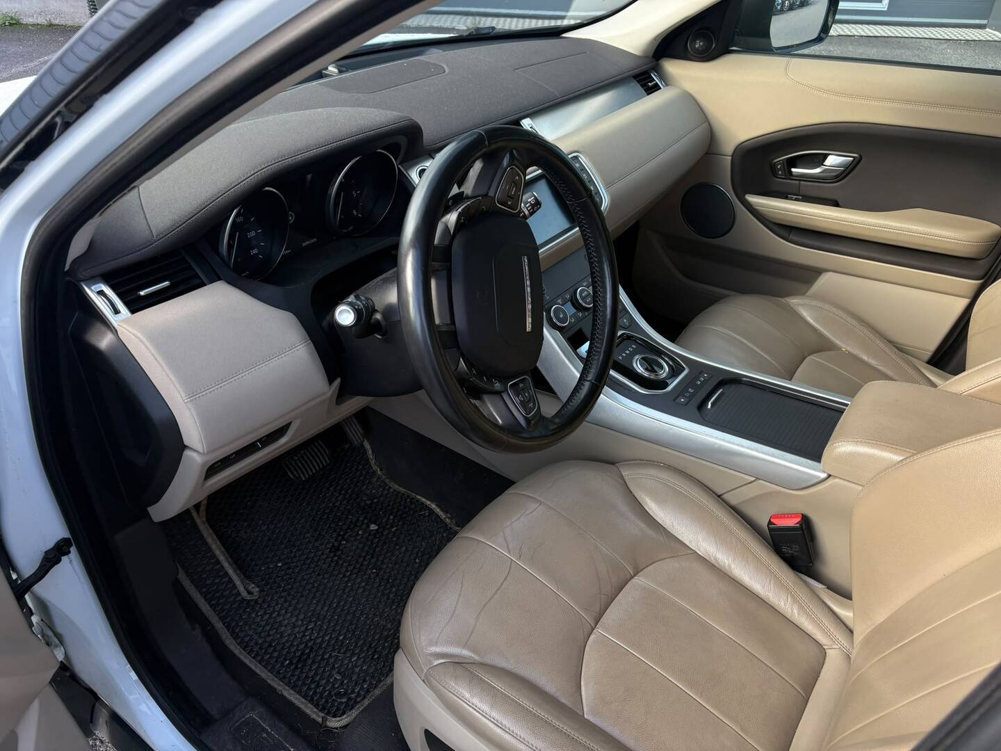 Land Rover Range Rover Evoque 2017, kuva 4/4