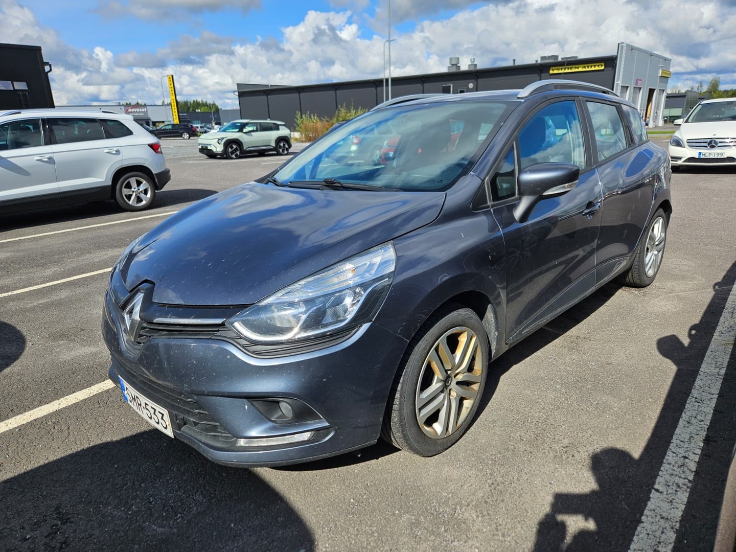 RENAULT Clio Sport Tourer Energy TCe 90 S&S Zen / Tulossa myyntiin! / Tietoja päivitetään / Lohko + Sisäp. / Vetokoukku / - / Tulossa myyntiin! / Tietoja päivitetään / Lohko + Sisäp. / Vetokoukku /