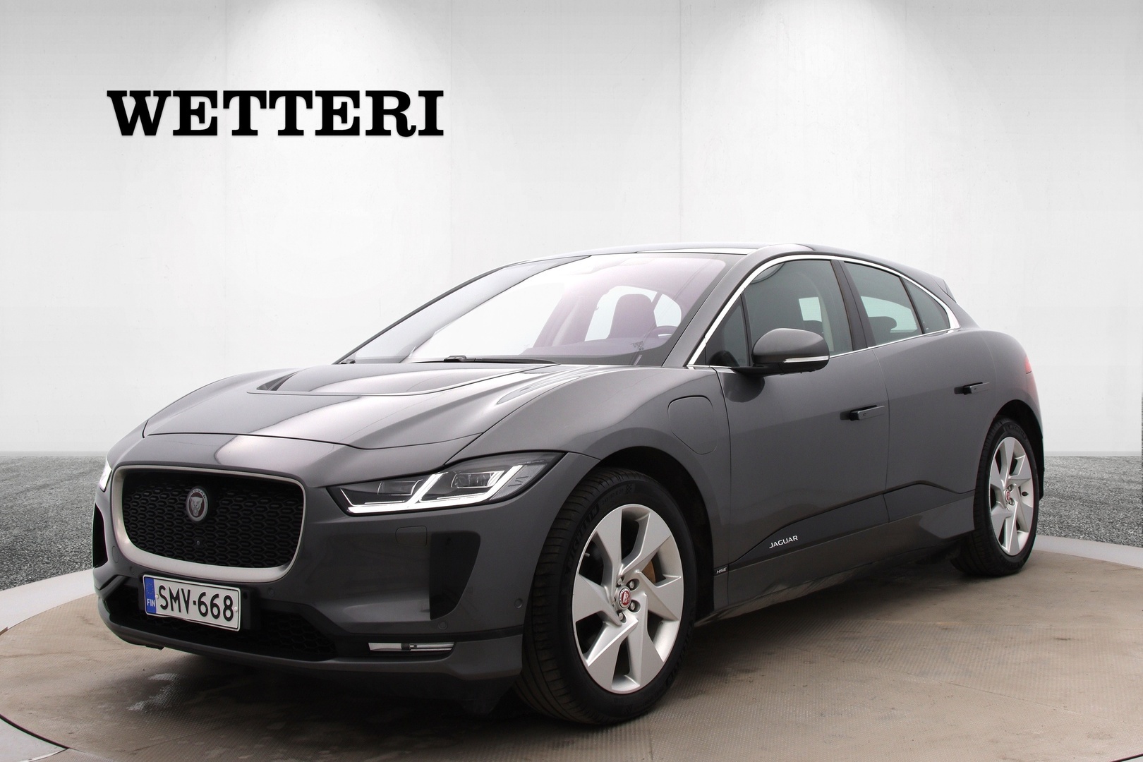JAGUAR I-PACE HSE **Myydään huutokaupat.com - 1-om / Suomi-auto - Akuston SOH 87,5% - Katsastettu 4/2026** - **HUD / Meridian / Matrix LED / 360 Kamera / Navigointi / KeylessGo / Muistinahat / 2 x renk Jaguar -aluvanteilla**