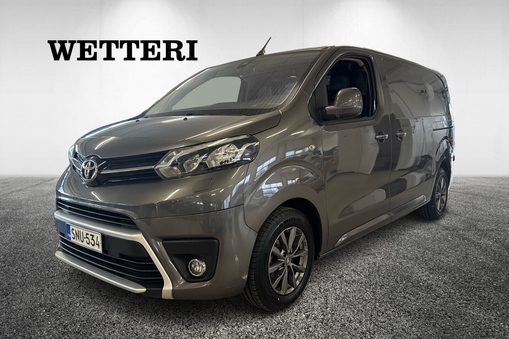 TOYOTA Proace L1H1 2,0 D 120 5-ovinen * Koukku / Webasto / Vakkari / Vanerit / 2-renkaat * - Suomiauto / Webasto / Vetokoukku / Puolinahkasisusta / Bluetooth