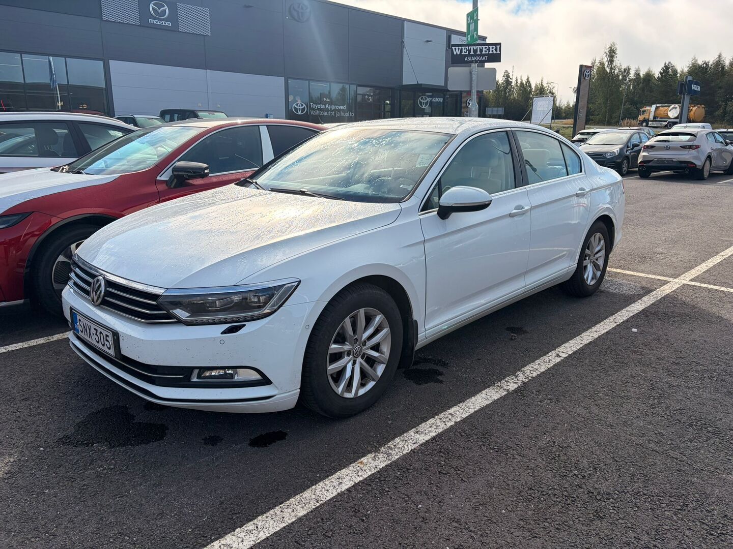 VOLKSWAGEN Passat Sedan Comfortline 1,4 TSI 92 kW (125 hv) DSG-automaatti / Juuri tullut! / Tietoja päivitetään / - / Lohkolämmitin+ sisäp. / Led-Valot / Navi / Kamera / Carplay / Vakkari  / Suomi-auto /