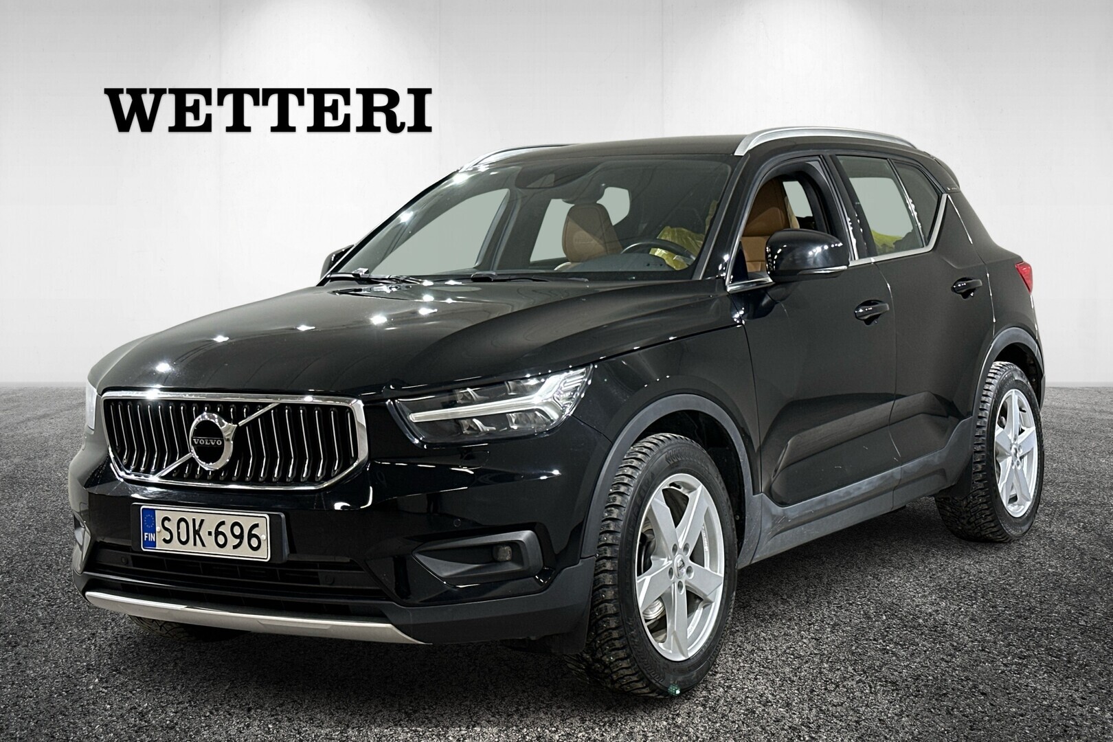 VOLVO XC40 D3 Business Inscription aut / Vetokoukku / Webasto / Nahkapenkit
