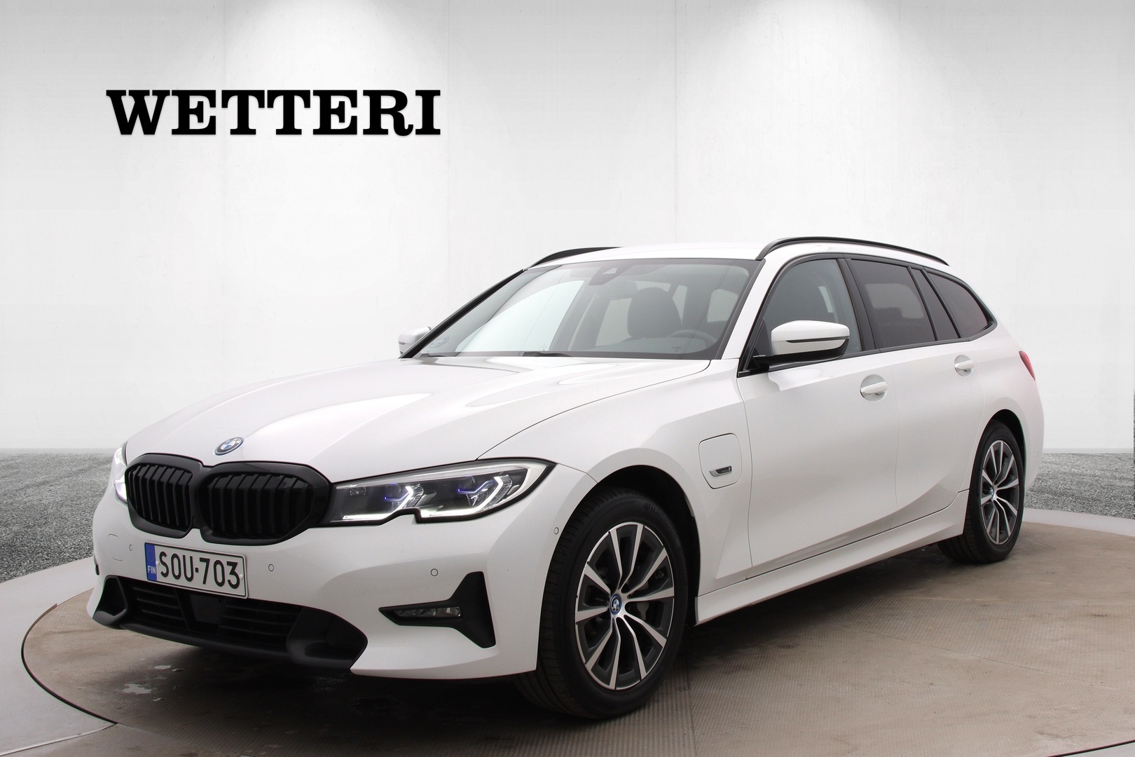 BMW 330 G21 Touring 330e xDrive A Charged Edition Sport / Harmann Kardon / Laser valot / Koukku / Navi / Kamera / ACC - ** Suomi-auto / Neliveto / Kuntotarkastettu / Kats. 4/2026**