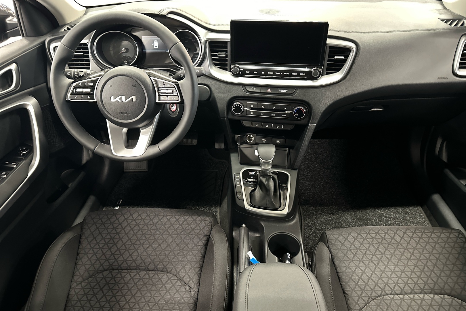 Kia Ceed 2024, kuva 7/16