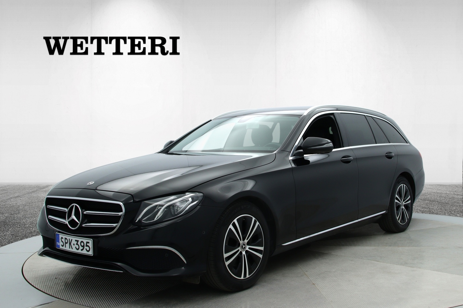 MERCEDES-BENZ E 200 d T A Business Avantgarde / Vetokoukku / Merkkihuollot / Widescreen / Navi / Vetokoukku / P.Kamera / Apple CarPlay & Android Auto / Ambiente-valaistus - Vetokoukku / Merkkihuollot / Widescreen / Navi / P.Kamera / Apple CarPlay & Android Auto / Ambiente-valaistus / Vähän ajettu! / Juuri katsastettu!