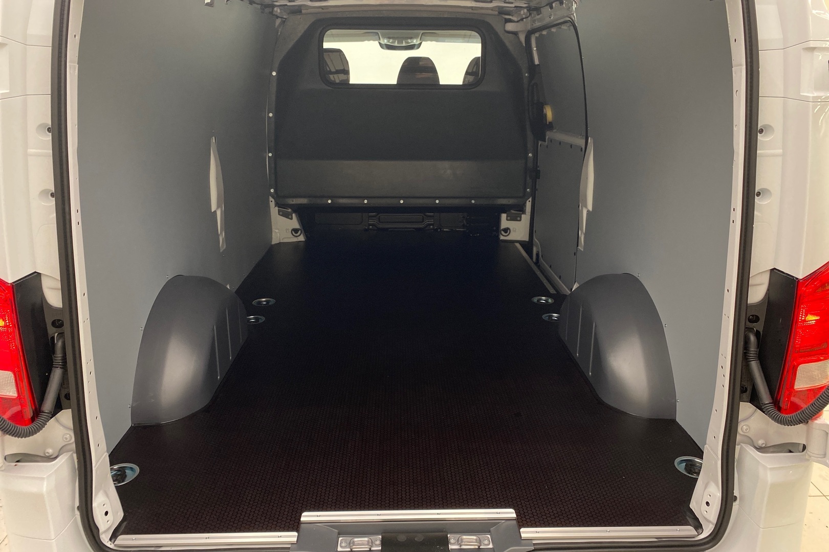Mercedes-Benz Vito 2025, kuva 6/15