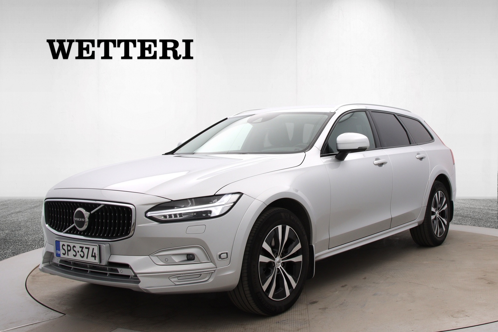 VOLVO V90 Cross Country B4 AWD D-MHEV Edition *Keyless / Nahat muistilla / Mukautuva vakionopeus / Taittuva Koukku* - * Istuinlämmitys edessä & takana / VOC Webasto / Ratin lämmitys / LEDit avustimella *