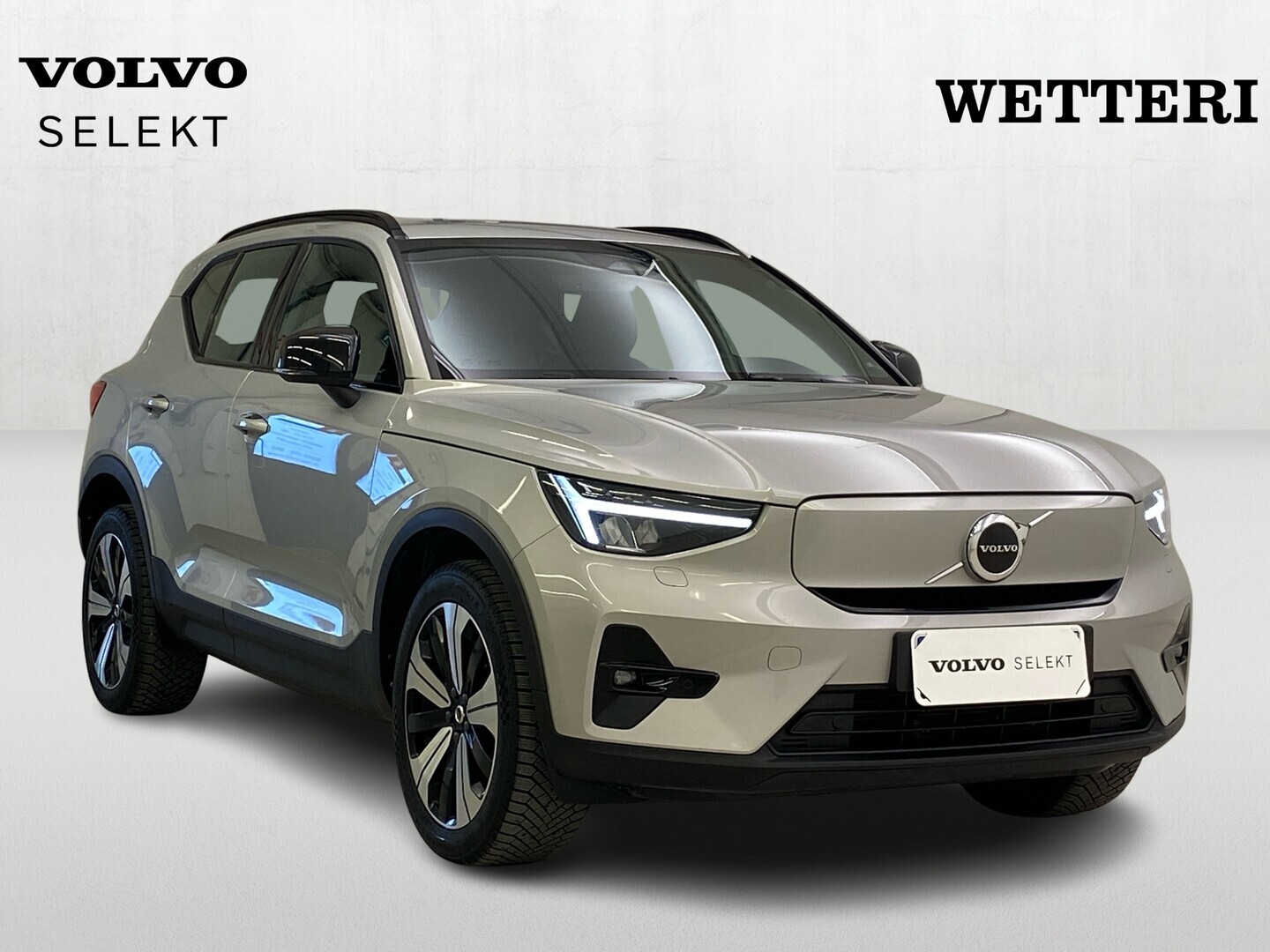 VOLVO XC40 Recharge Plus aut / Mukautuva vakkari / Kuljettajan istuin muistilla / Led-valot / Vetokoukku