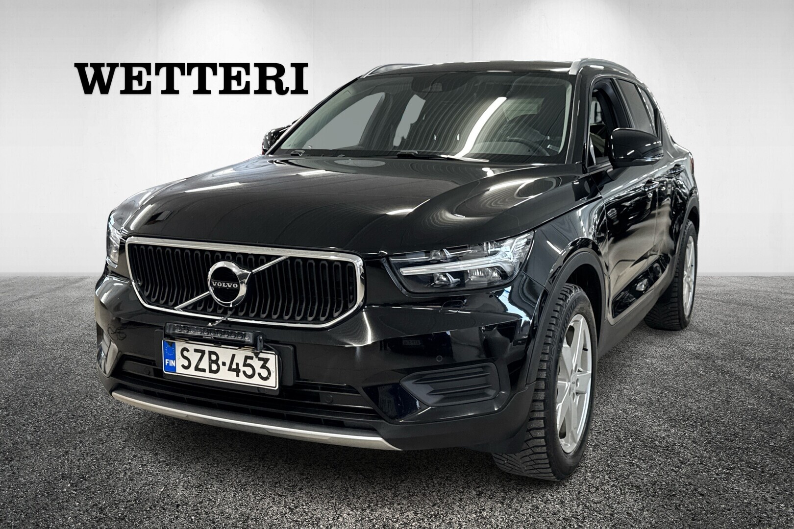 VOLVO XC40 B4 AWD MHEV Business Edition aut - / Suomi-auto / PA-lisälämmitin / Vetokoukku / Vakkari / Parkkitutkat / VOC / Park Assist / Lämm. tuulilasi / Kahdet renkaat / Jakopää juuri tehty