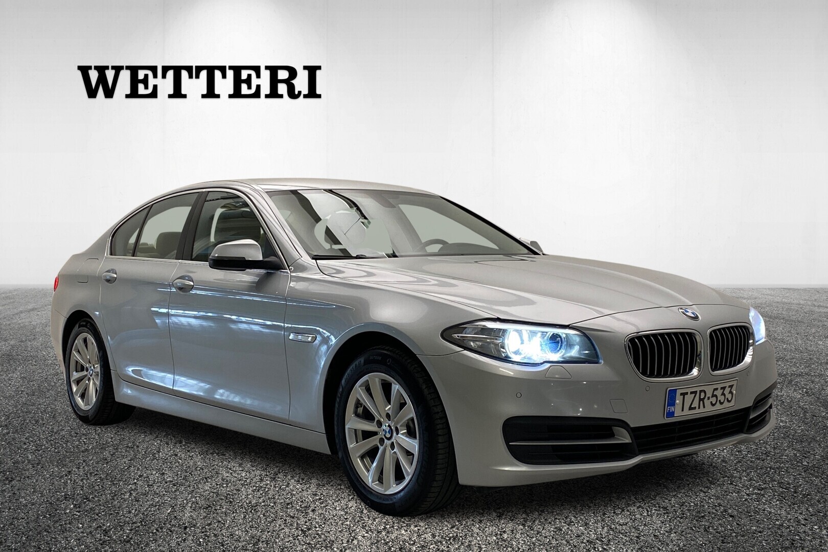 BMW 520 F10 Sedan 520d TwinPower Turbo A Limited xDrive Edition - 1.omistajalta! / Neliveto / Huippusiisti! / Suomiauto