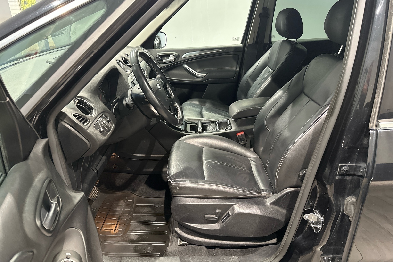 Ford S-MAX 2015, bild 6/25