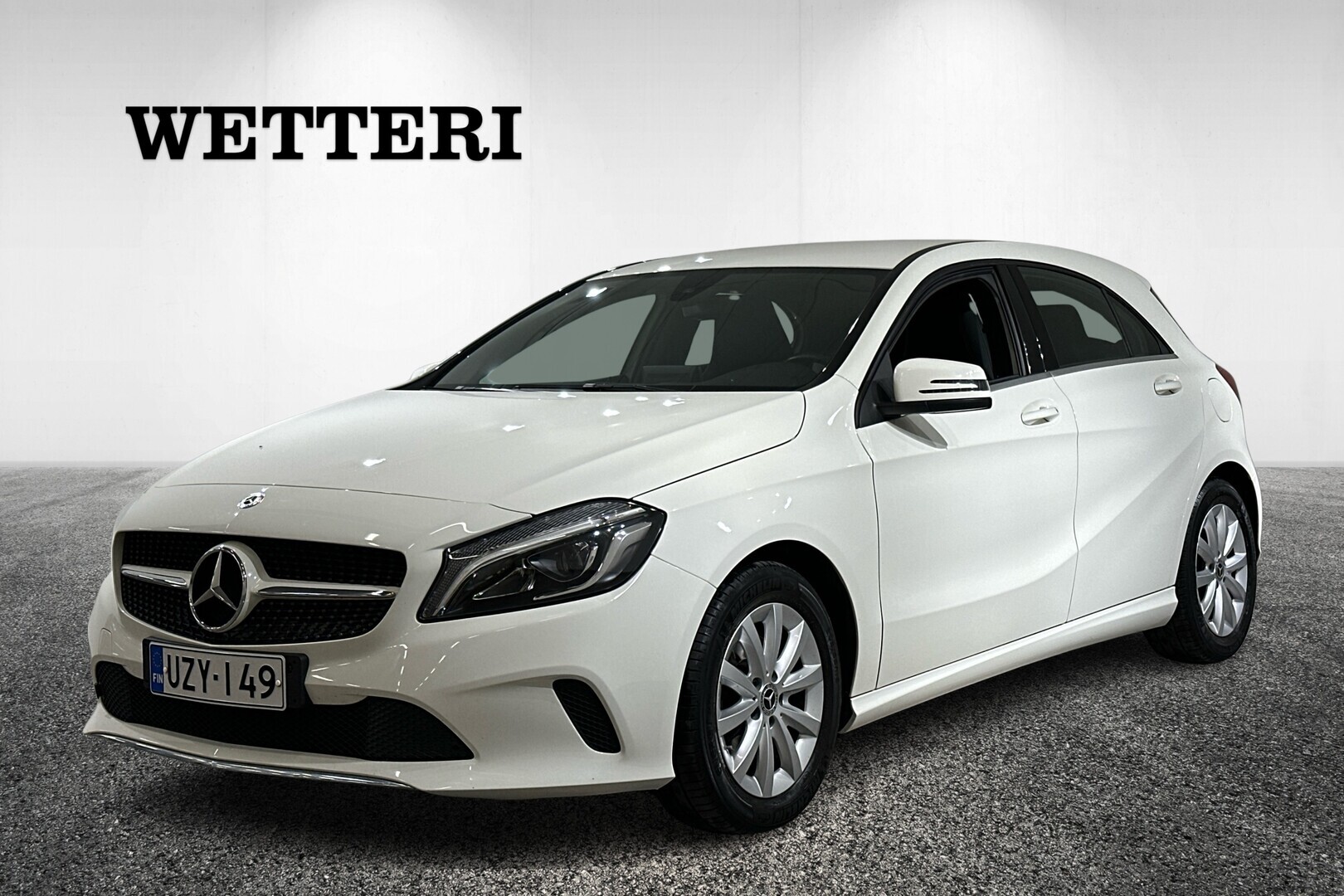 MERCEDES-BENZ A 180 A Suomi 100 Edition - **Aut.ilmastointi /  Kamera / Vakkari /**