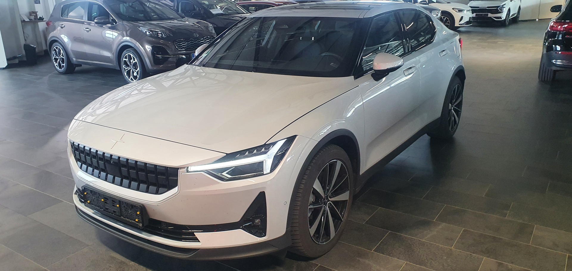 POLESTAR 2 Long Range Dual Motor, 300kW, 78kWh ** Plus & Pilot Lite / Harman/Kardon / 360-kamera / Lasikatto / Muistipenkit **