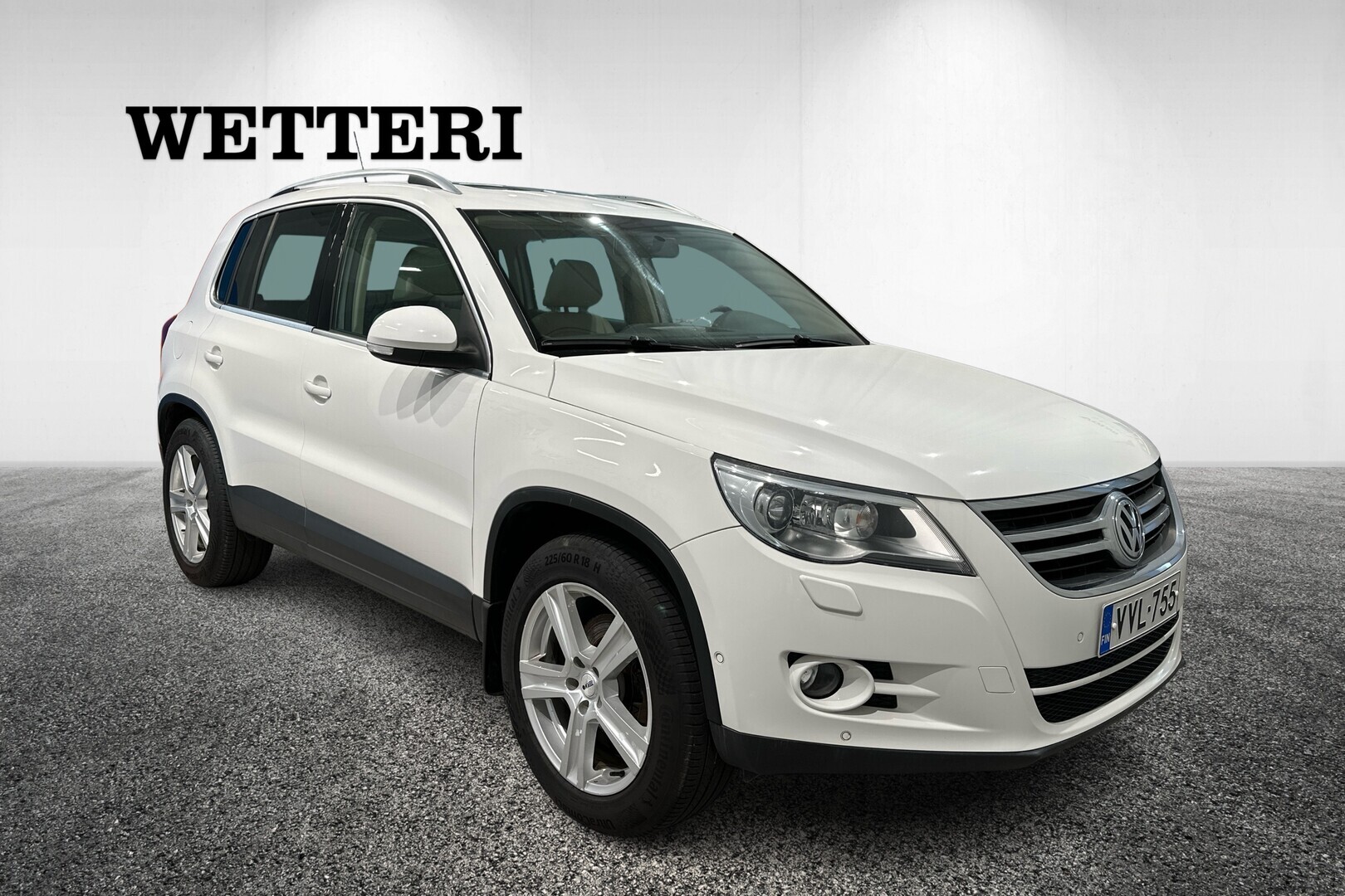 Volkswagen Tiguan 2010, photo 2/27