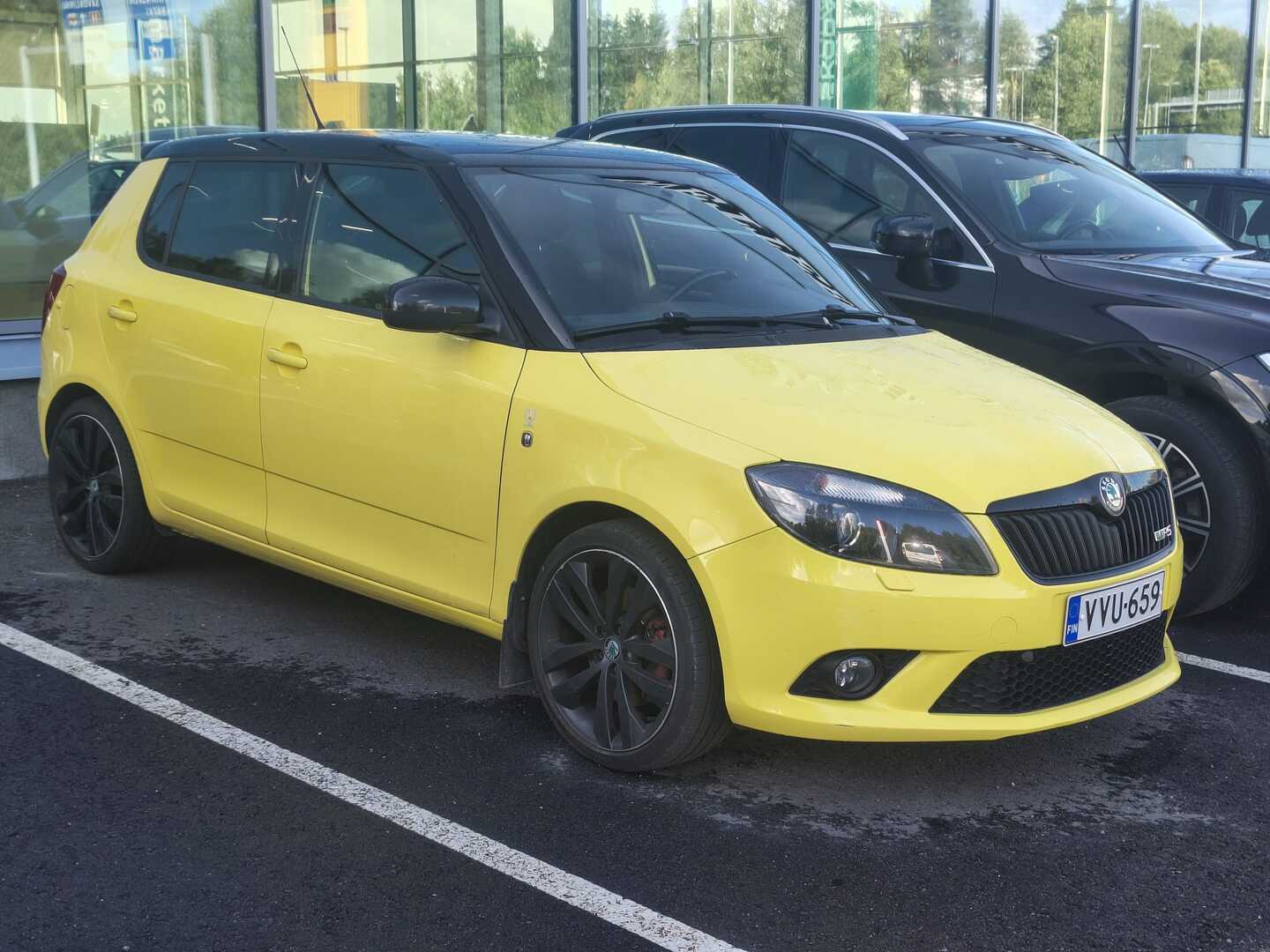SKODA Fabia 1,4 TSI RS DSG Autom. **179 hp / Sport alusta / Vakionopeudensäädin** - **Seuraava katsastus 5/2027**