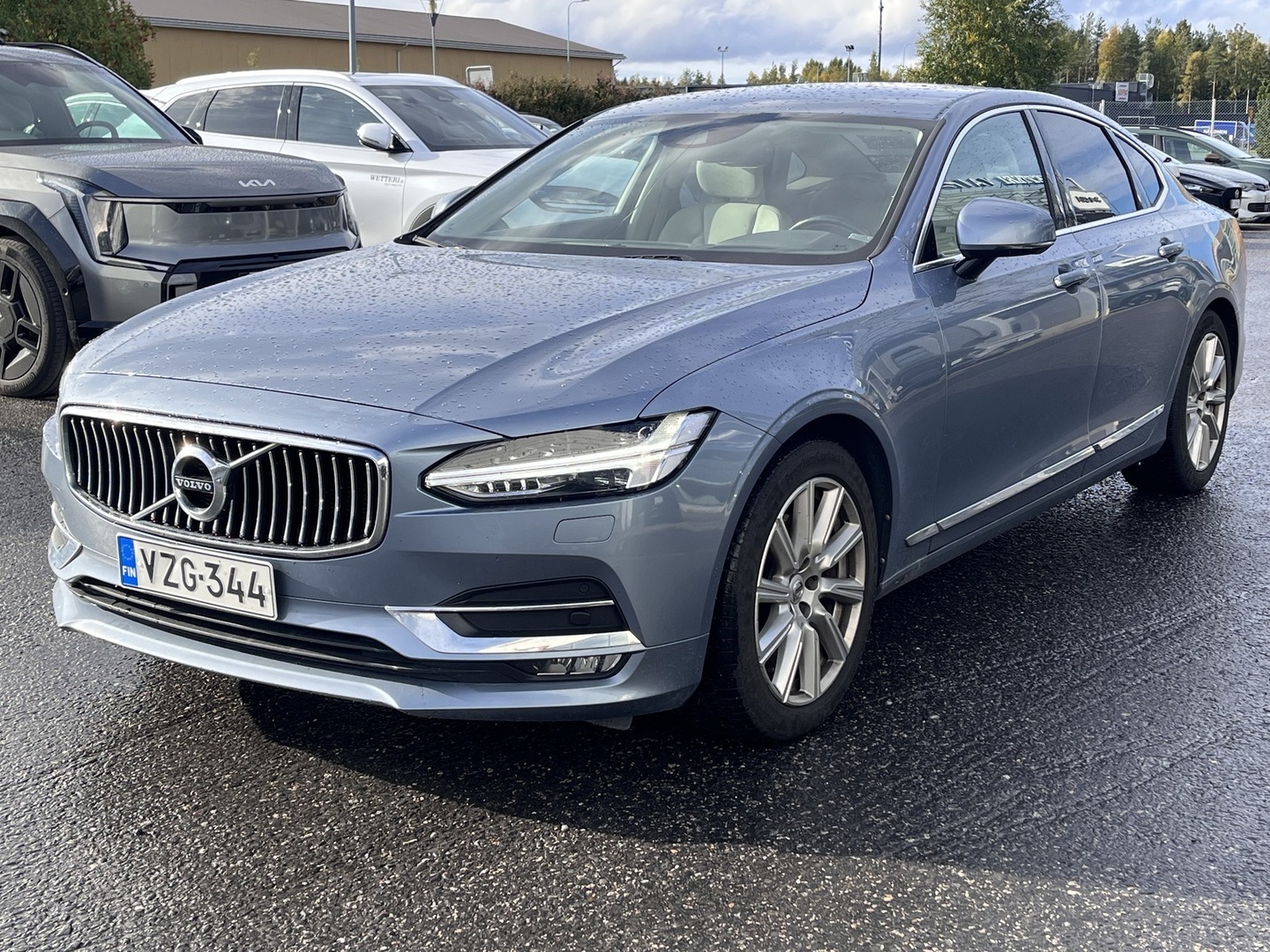VOLVO S90 D4 AWD Inscription aut - JUURI TULLUT! PYYDÄ TARJOUS JO NYT! ** Nahkaverhoilu / HUD / Adaptiivinen vakionopeudensäädin / Tehtaan vetokoukku / Webasto ** ..paljon muuta!