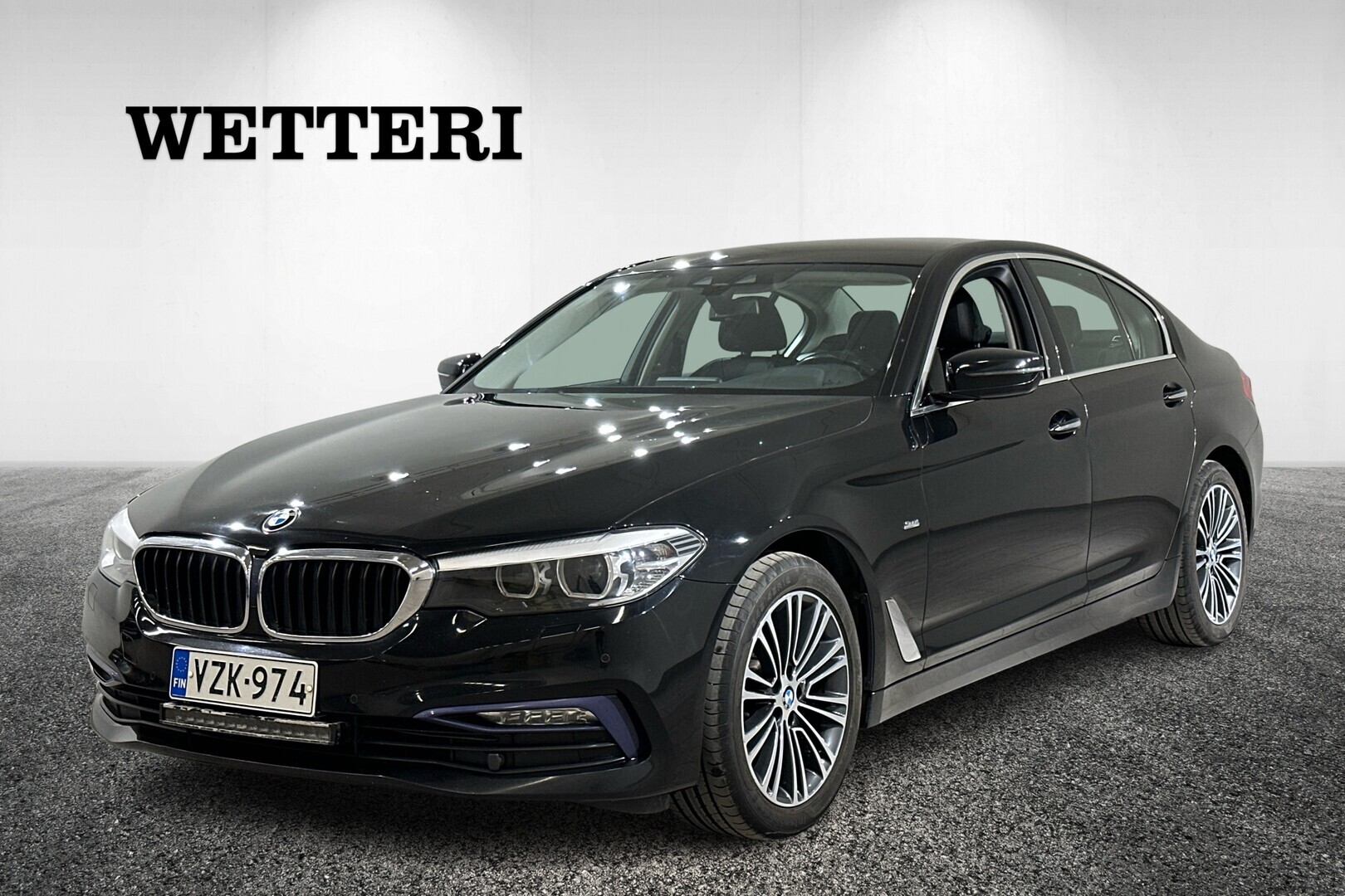 BMW 520 G30 Sedan 520d A xDrive Business Sport - **Aut.ilmast. / Tutkat / Kamera / Sport-penkit / Vakkari / Vetokoukku**