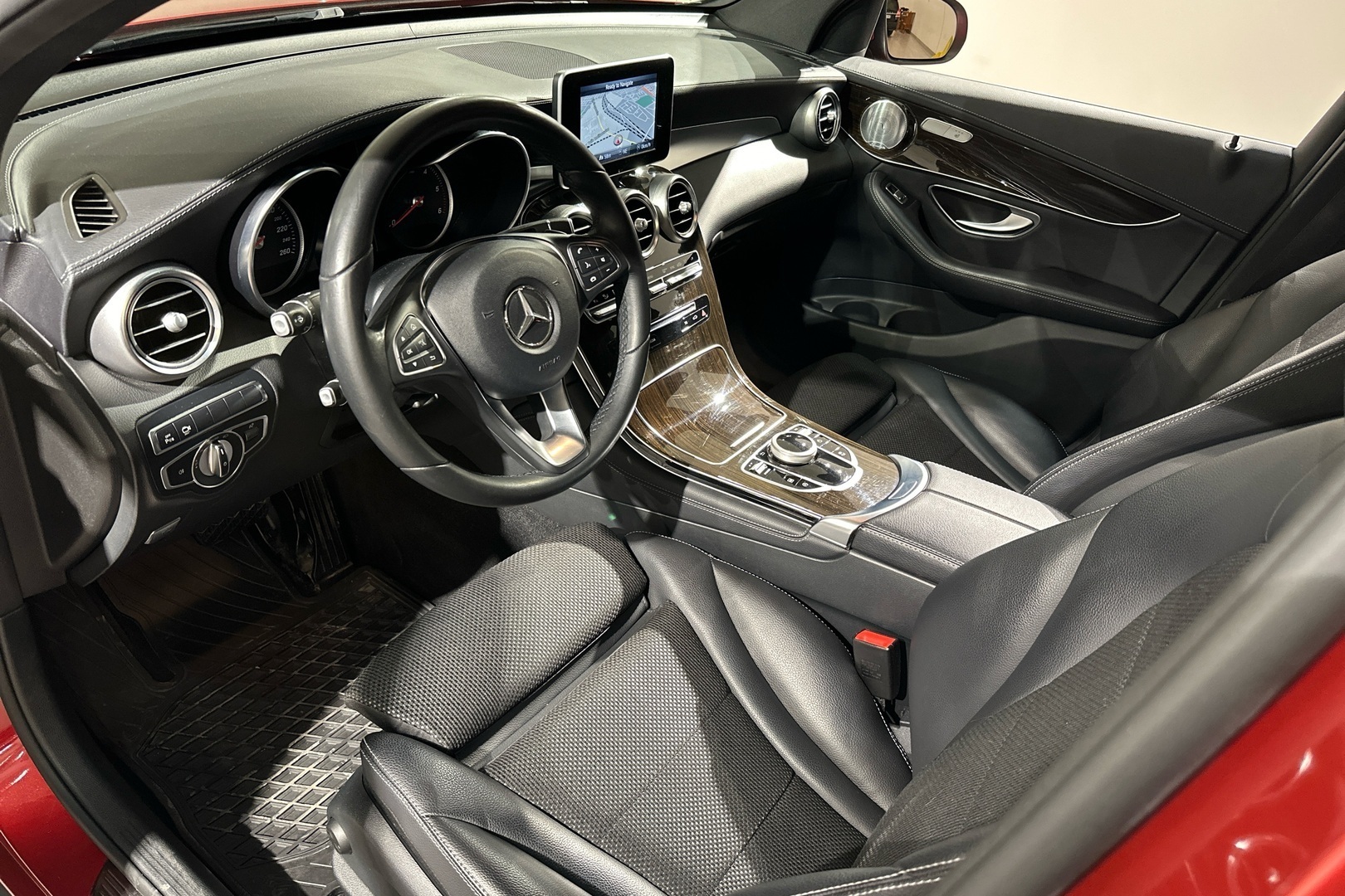 Mercedes-Benz GLC 2018, kuva 3/3